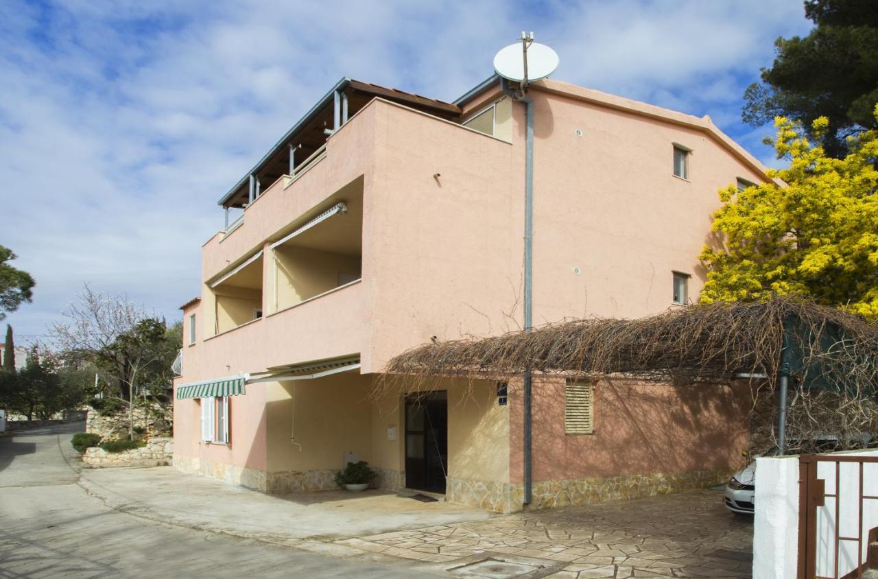 Apartments By The Sea Mavarstica, Ciovo - 12696 Trogir Dış mekan fotoğraf